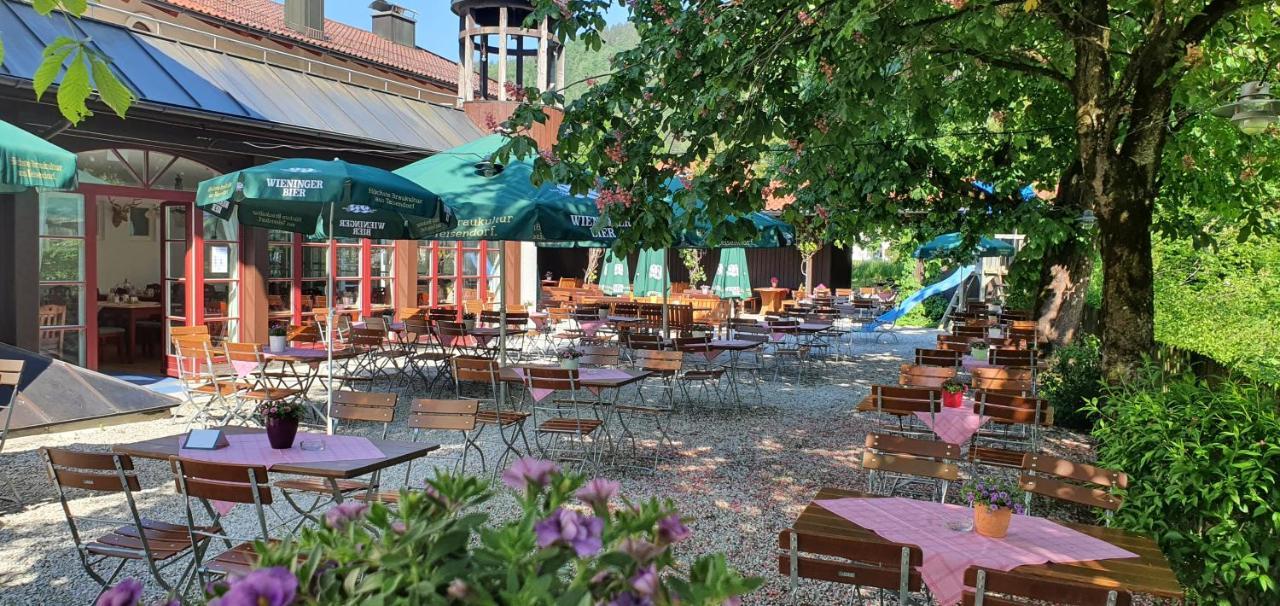 Wirtshaus Zum Baumbach Hotell Aschau im Chiemgau Exteriör bild